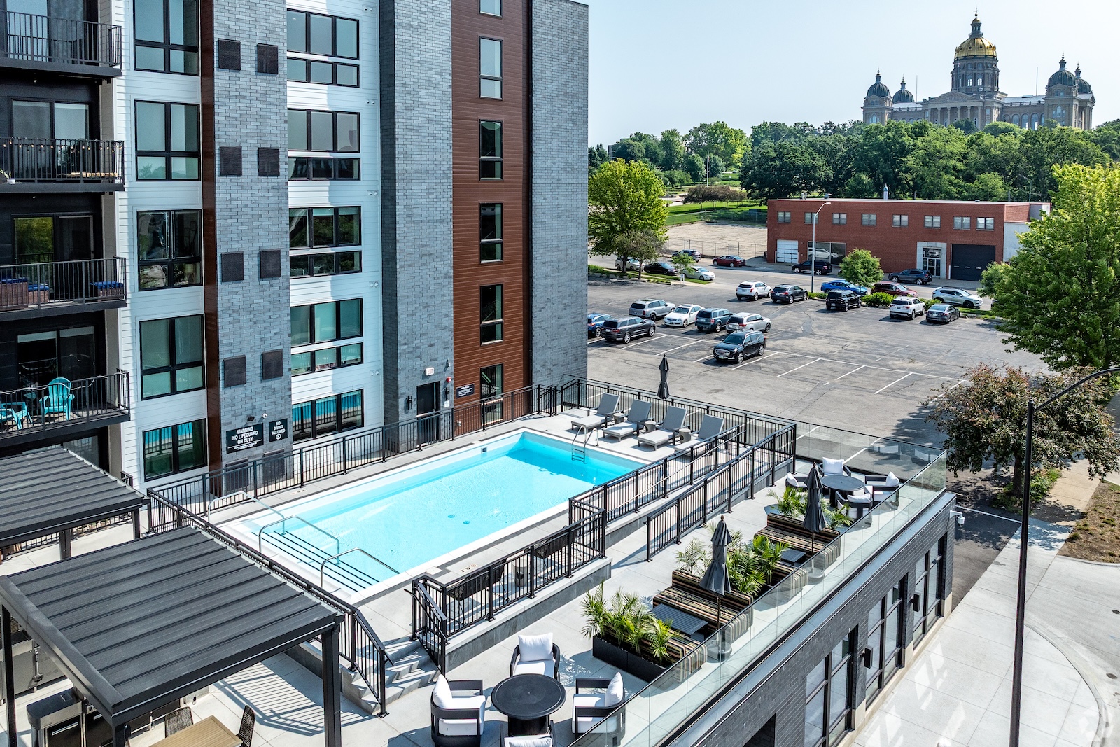 Tempo East Village Des Moines Outdoor Pool