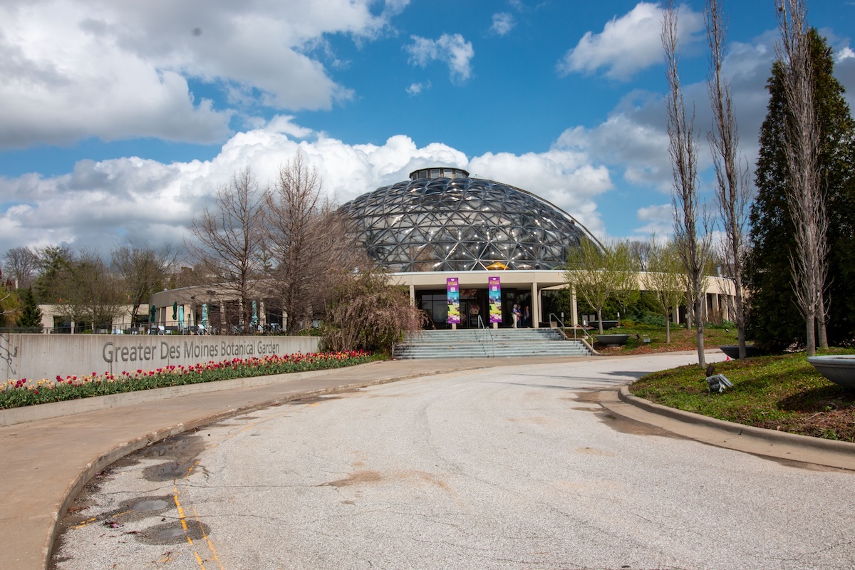 Greater Des Moines Botanical Garden Exterior