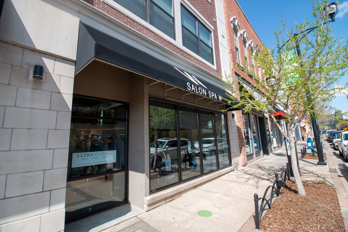 Salon Spa W Exterior