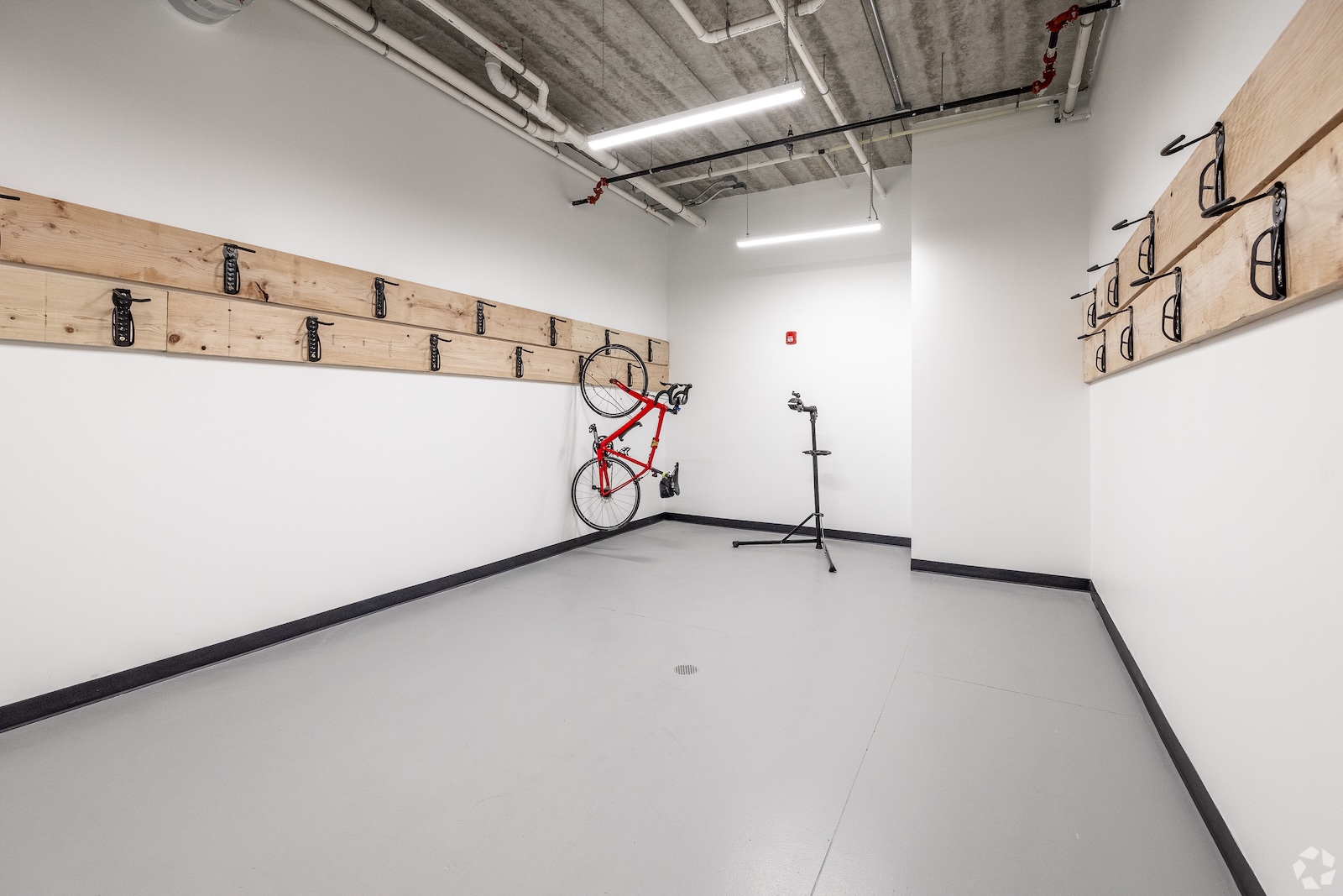 Tempo East Village Des Moines Outdoor Pool